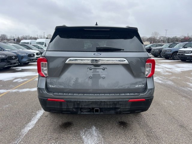 Certified 2023 Ford Explorer XLT w/ Class IV Trailer Tow Package image 3