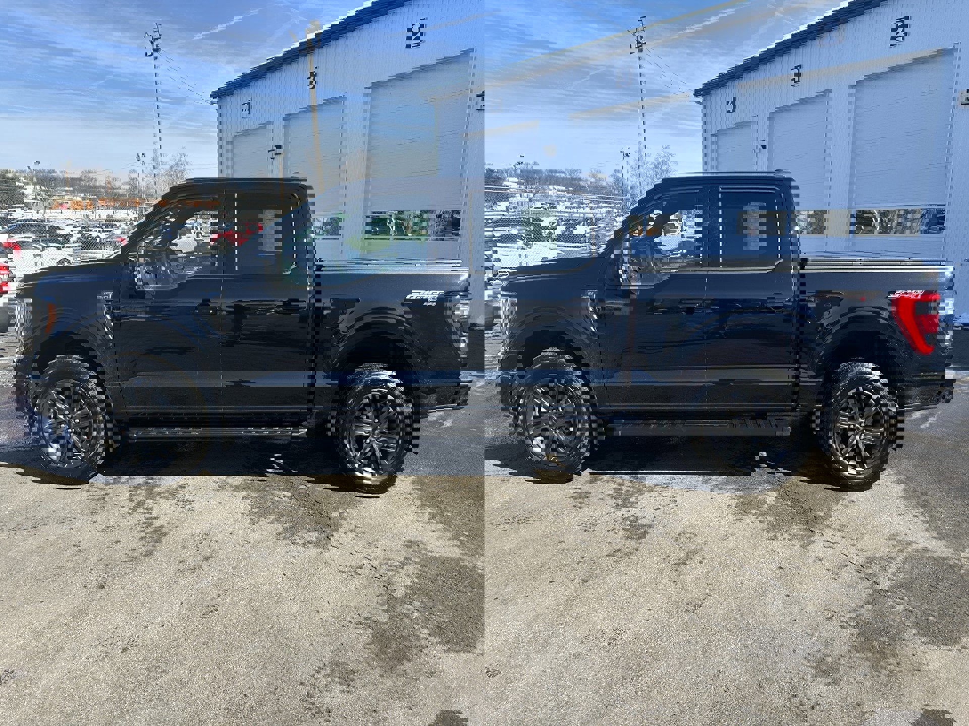 Certified 2022 Ford F150 Lariat w/ Equipment Group 502A High image 3