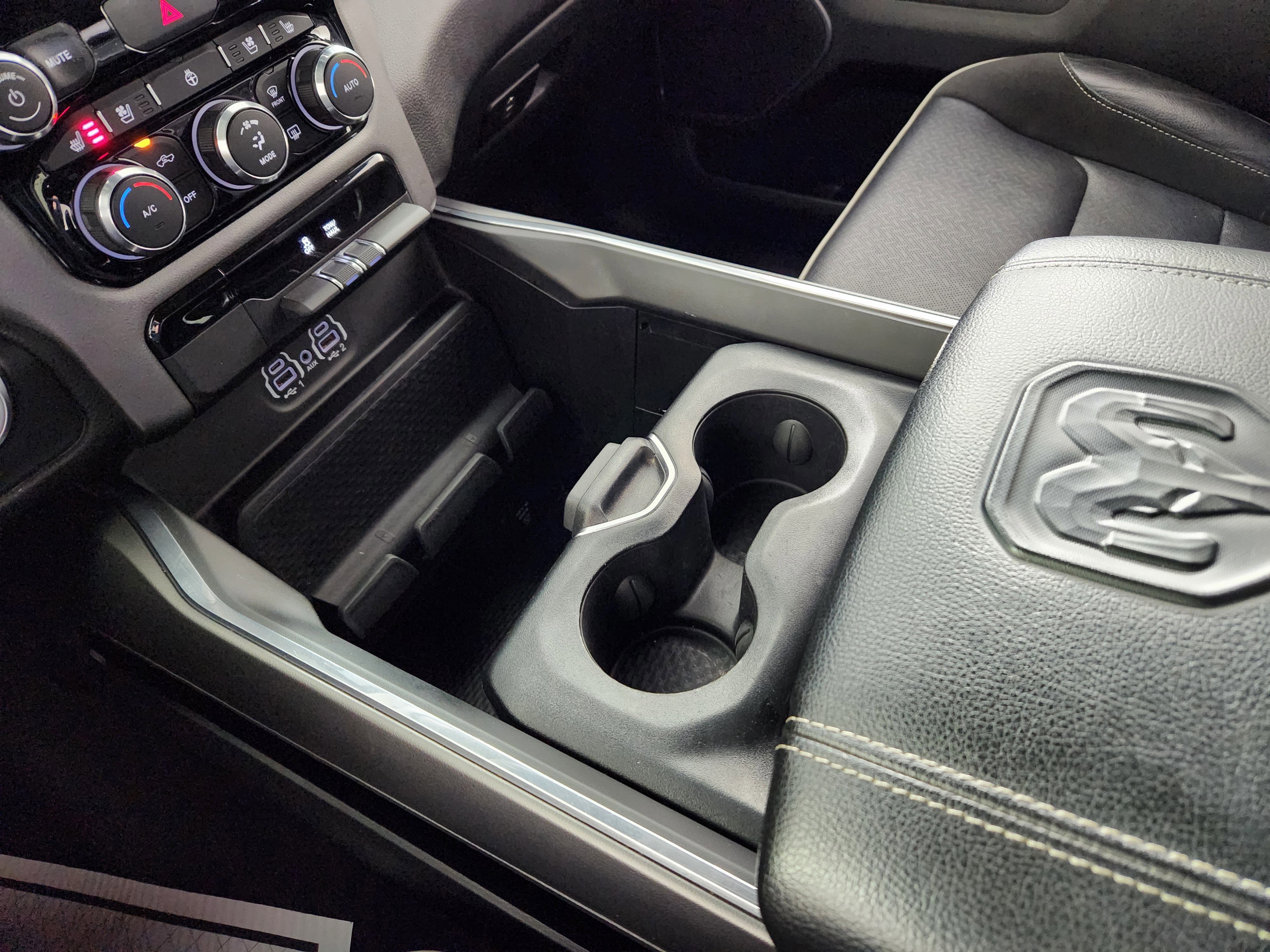 Used 2024 RAM 1500 Laramie image 25