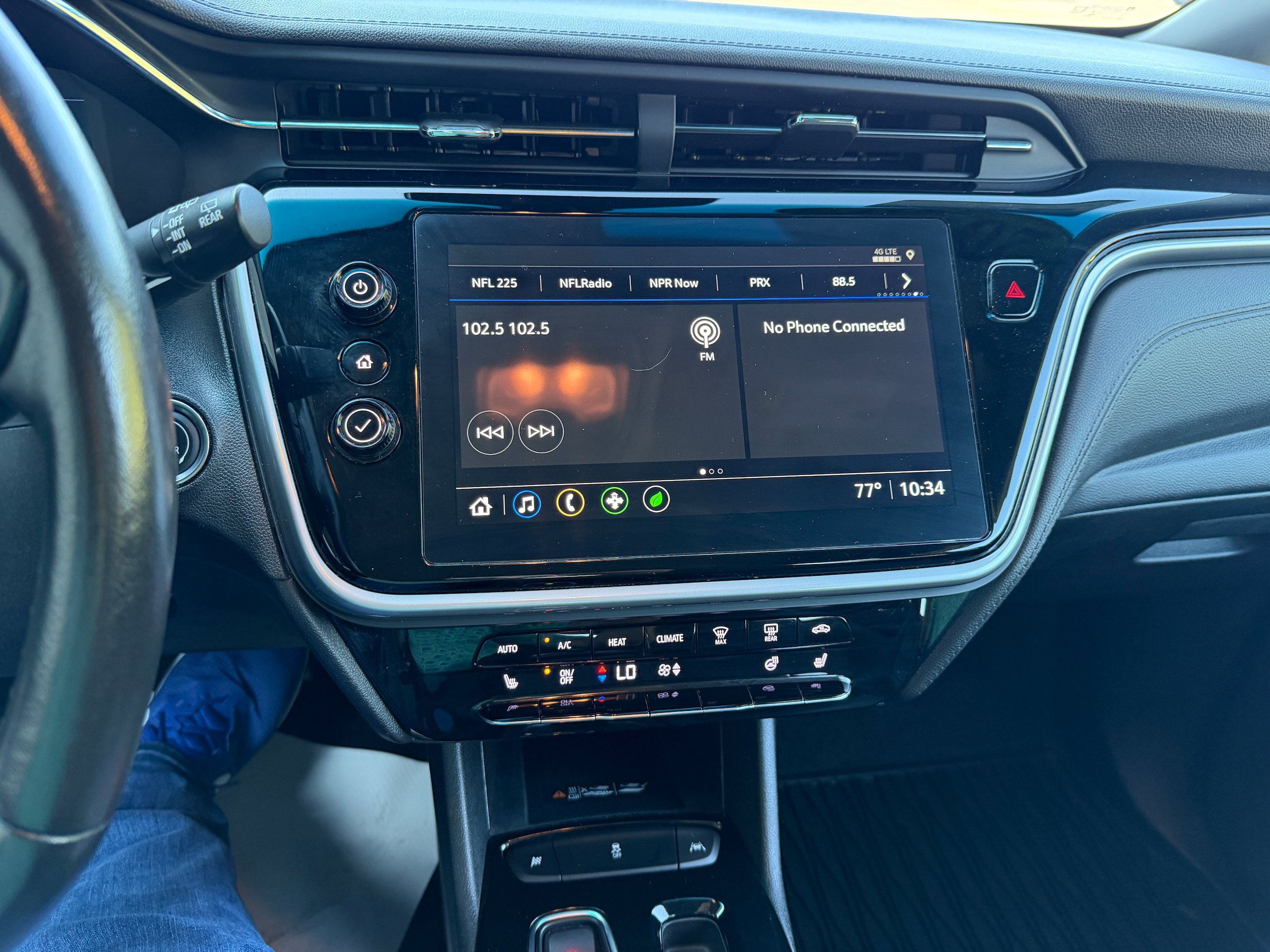Used 2023 Chevrolet Bolt LT w/ Infotainment Package FWD image 25