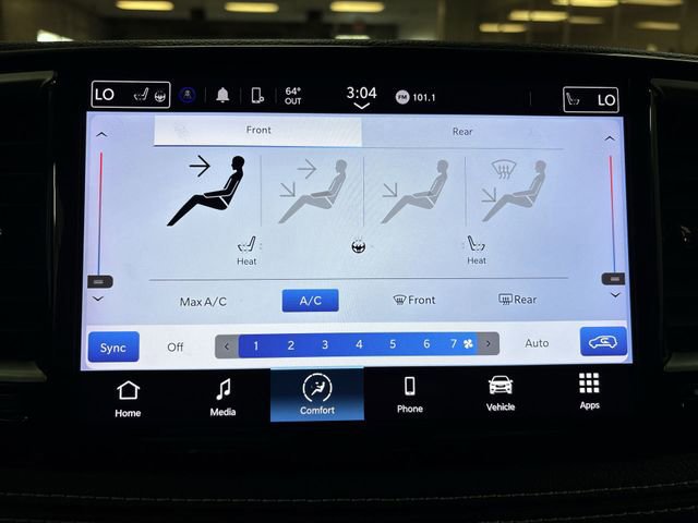 Used 2023 Chrysler Pacifica Touring-L image 10