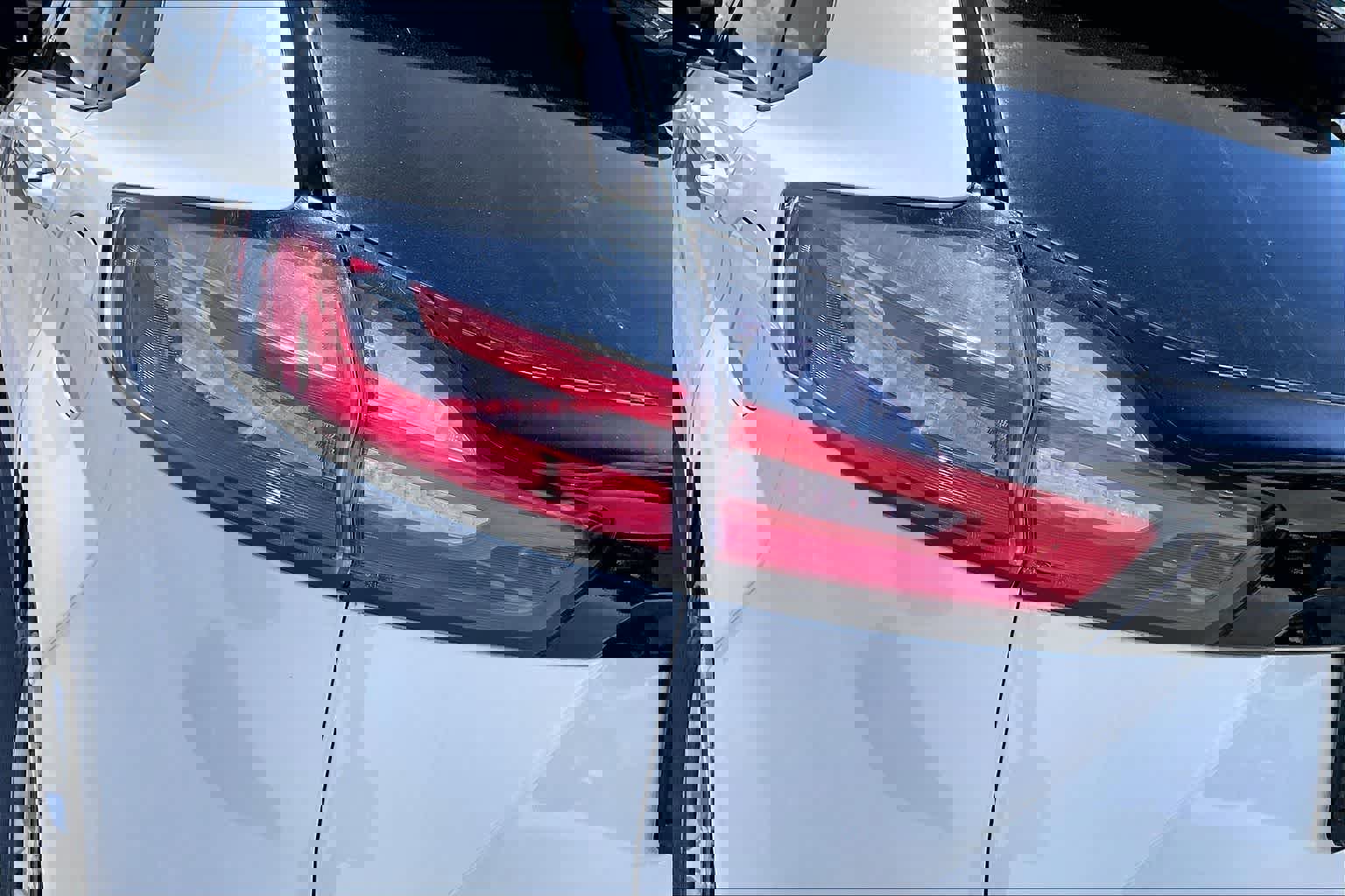 Certified 2021 Ford Edge SE FWD image 32