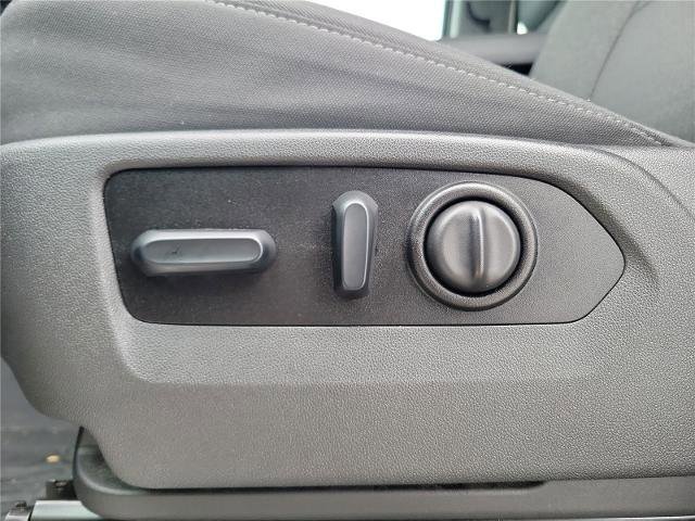 Used 2021 Chevrolet Silverado 1500 LT image 20