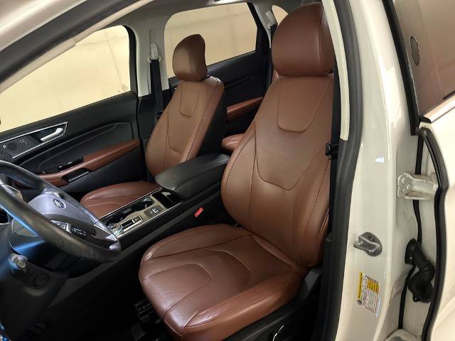 Certified 2019 Ford Edge Titanium w/ Equipment Group 301A FWD image 18