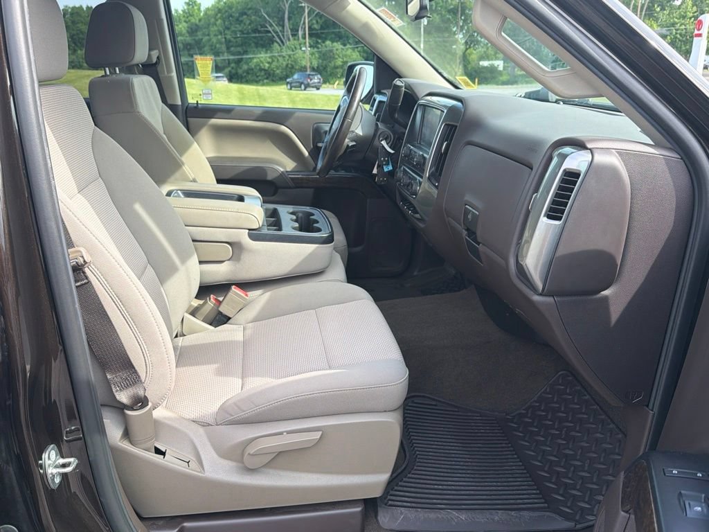 Used 2018 Chevrolet Silverado 1500 LT w/ All Star Edition AWD/4WD image 38