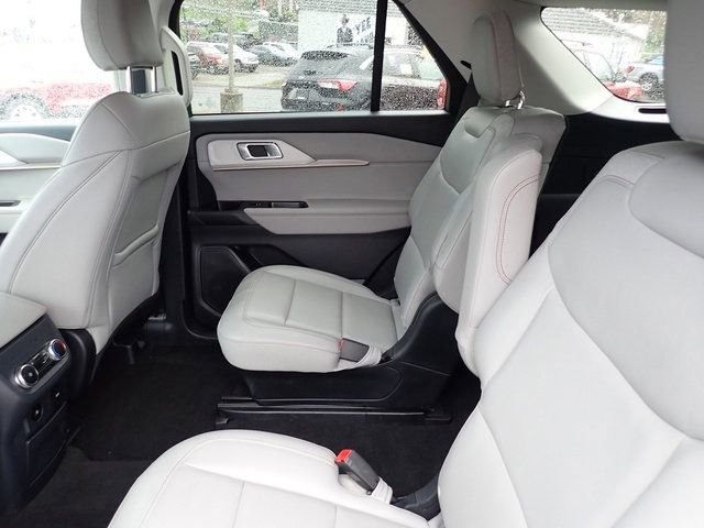 Certified 2025 Ford Explorer Active w/ Active Comfort Package AWD/4WD image 19