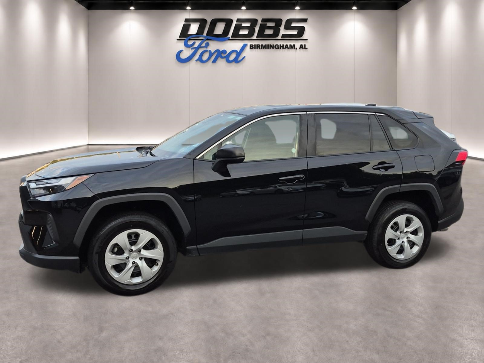 Used 2025 Toyota RAV4 LE FWD image 2