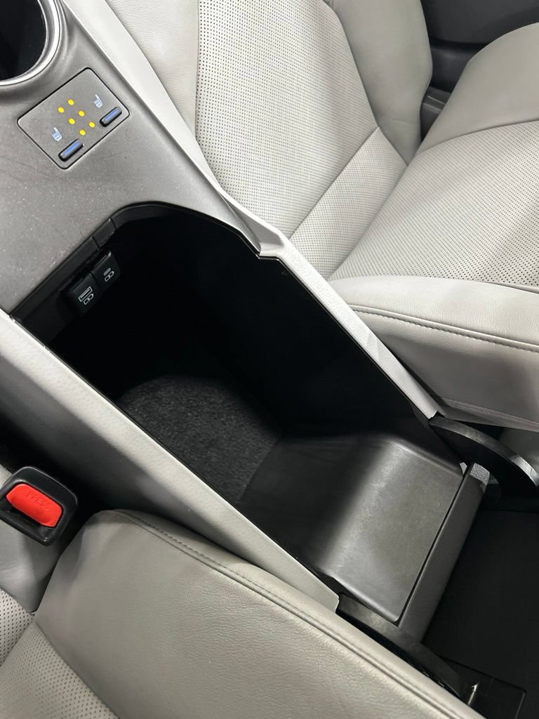 Used 2021 Toyota Camry XLE w/ Navigation Package FWD image 25