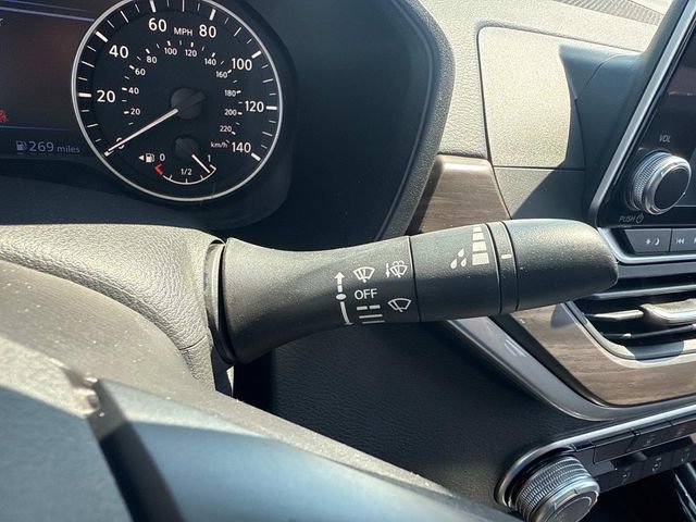 Used 2023 Nissan Altima 2.5 SV image 29