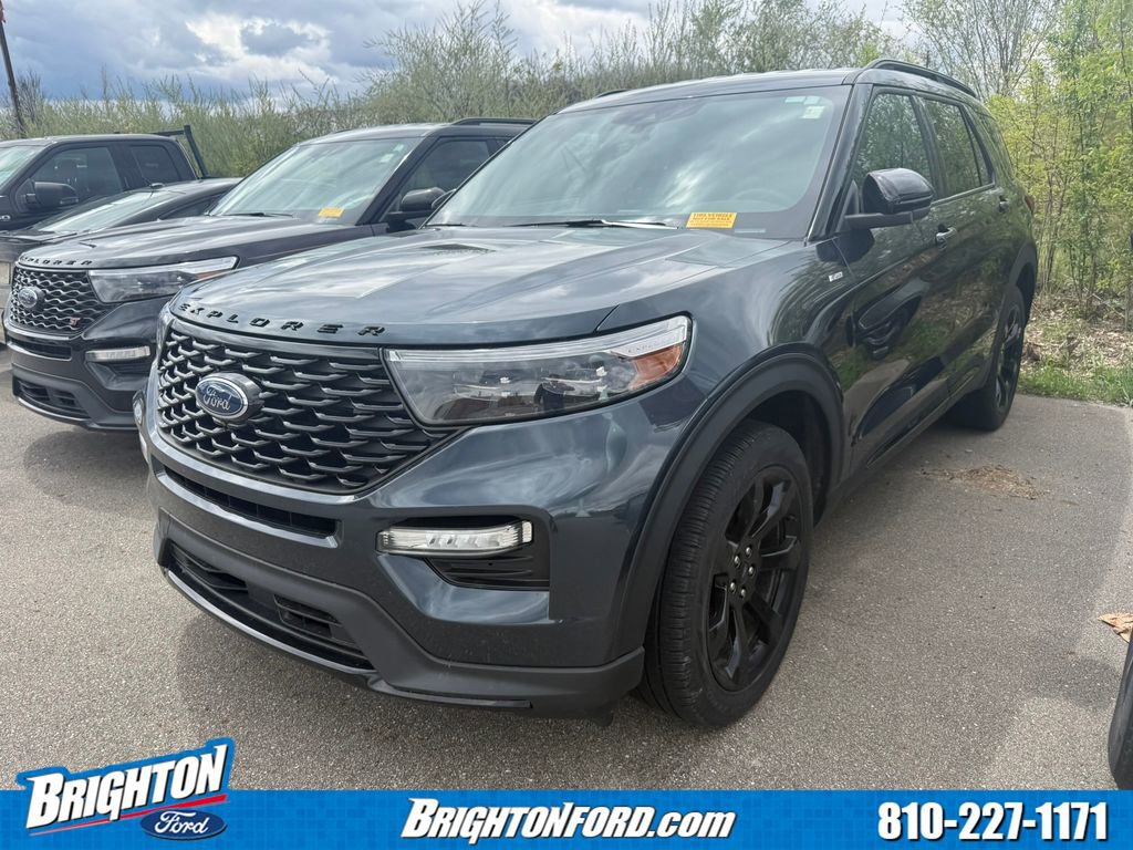 Certified 2023 Ford Explorer ST-Line AWD/4WD image 3