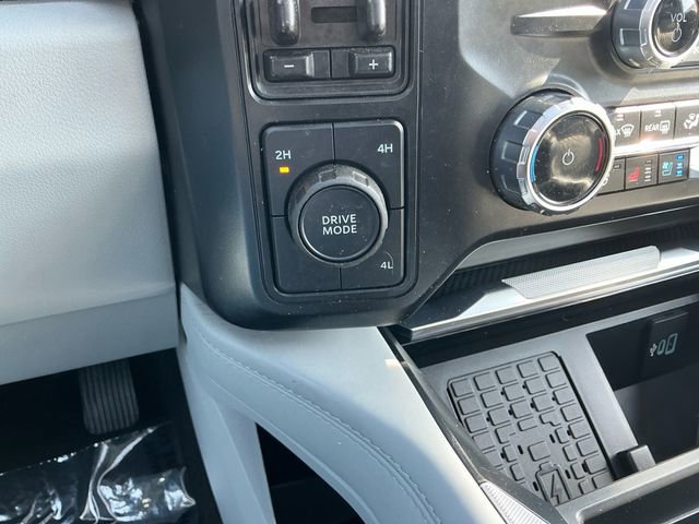 Certified 2024 Ford F450 Limited w/ FX4 Off-Road Package image 25