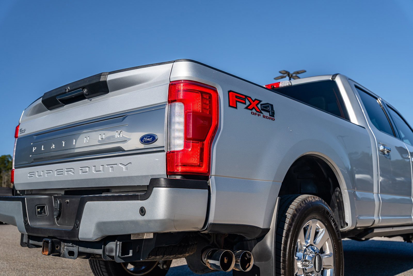 Certified 2019 Ford F250 Platinum w/ Platinum Ultimate Package image 6