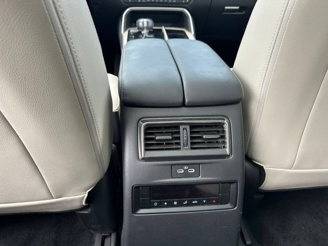 Used 2024 MAZDA CX-90 Plug-In Hybrid w/ Premium Pkg AWD/4WD image 19