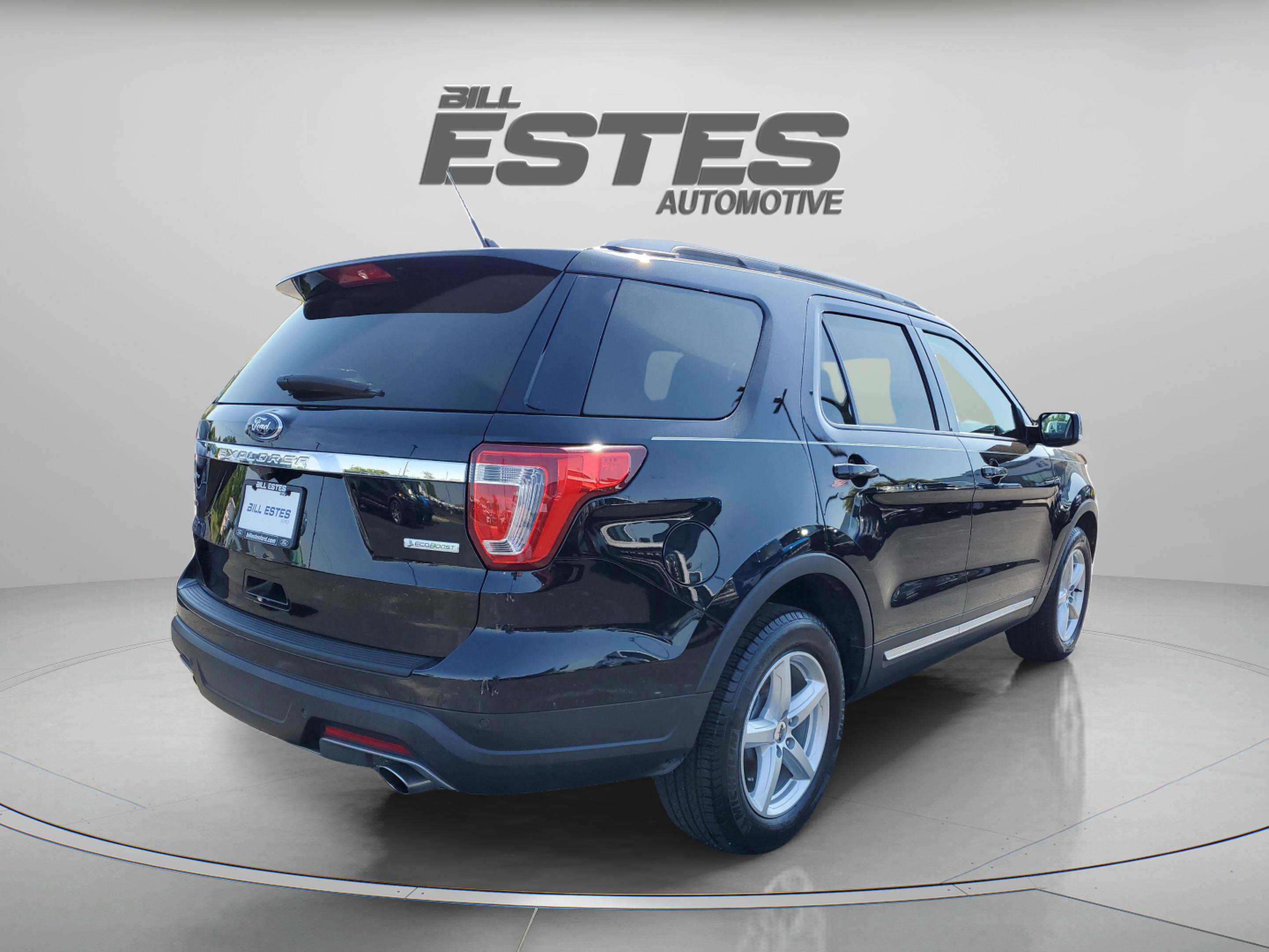 Certified 2019 Ford Explorer XLT w/ Equipment Group 201A FWD image 4