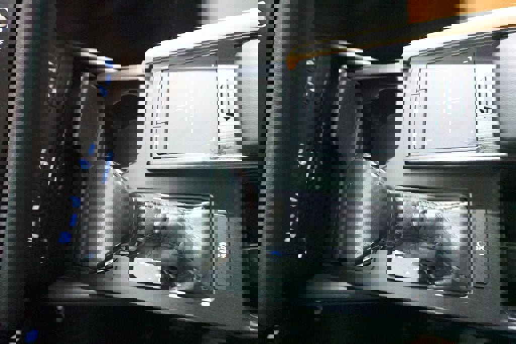 Used 2022 Lexus ES 250 w/ Premium Package image 20