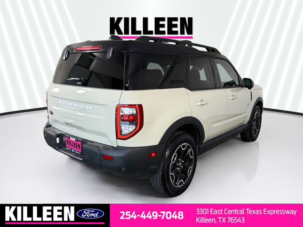 Certified 2025 Ford Bronco Sport Outer Banks w/ Outer Banks Tech Package+ AWD/4WD image 9