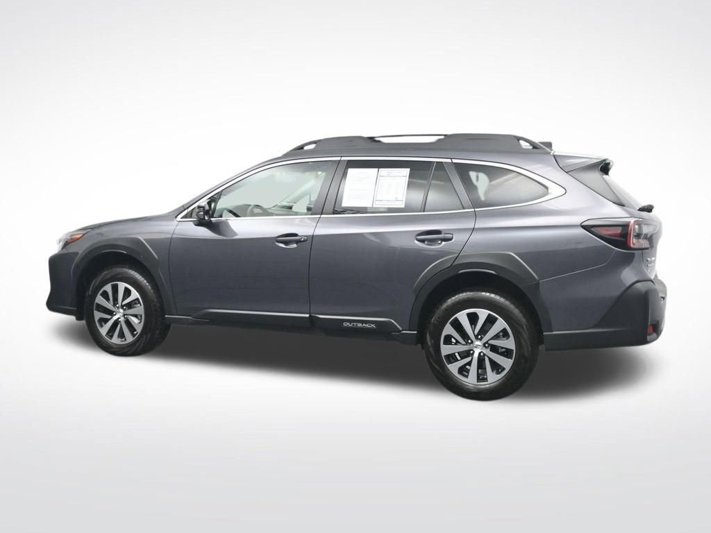 Used 2025 Subaru Outback Premium AWD/4WD image 10