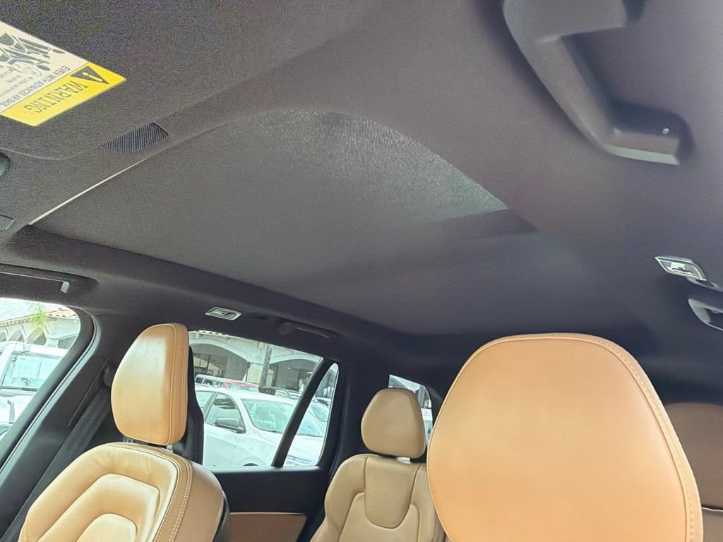 Used 2018 Volvo XC90 T6 Momentum w/ Convenience Package AWD/4WD image 28