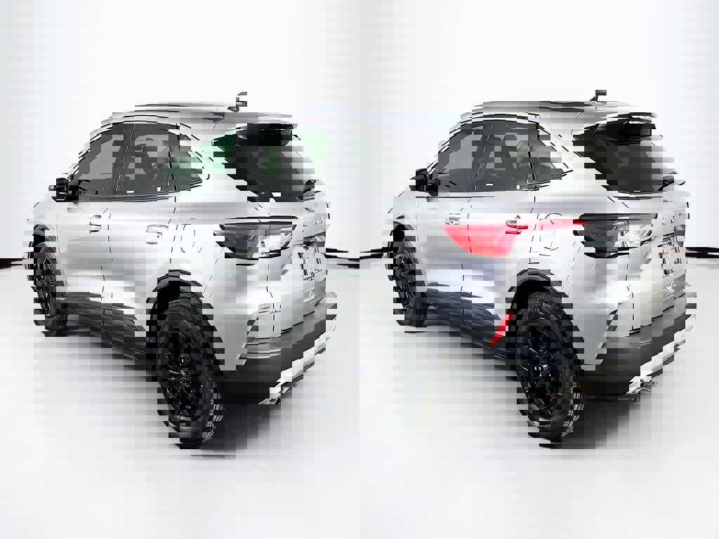 Certified 2022 Ford Escape SE image 3