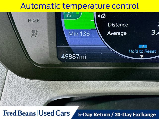 Used 2022 Chevrolet Bolt EUV Premier w/ Sun & Sound Package FWD image 15