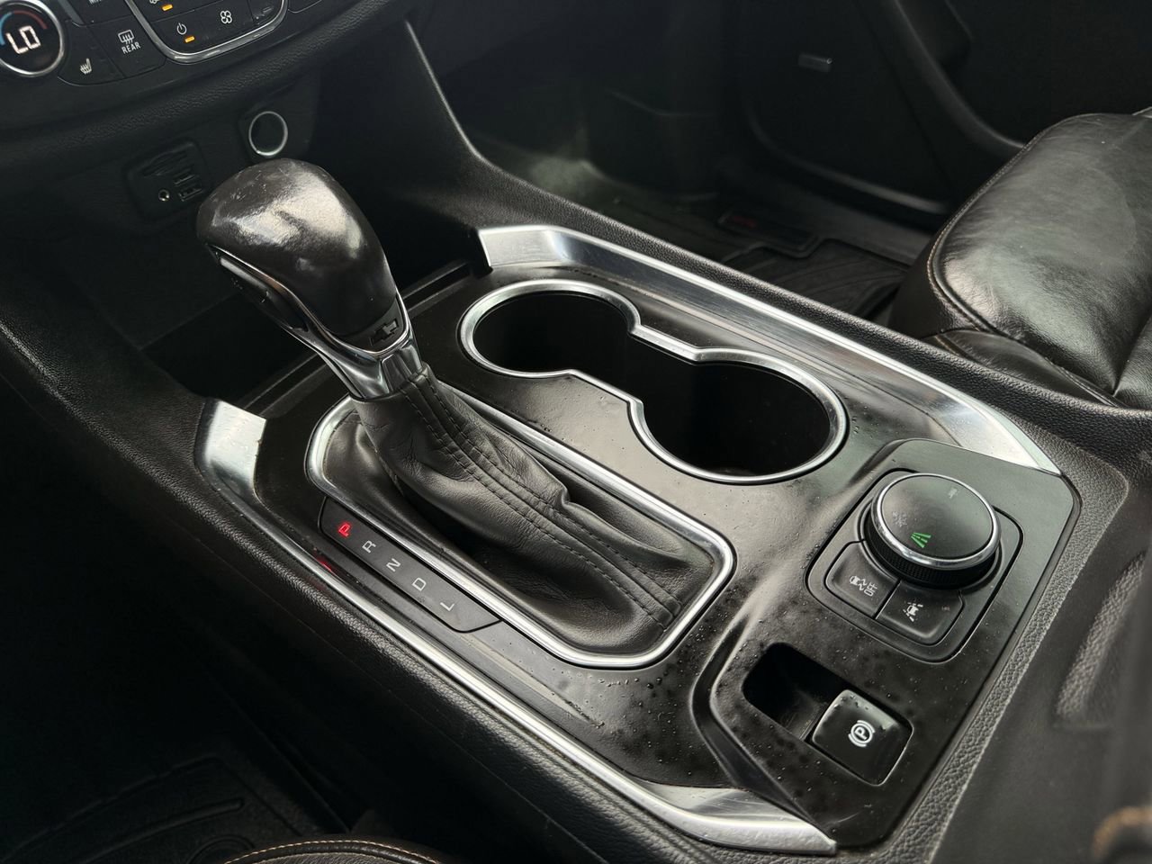 Used 2021 Chevrolet Traverse RS image 22