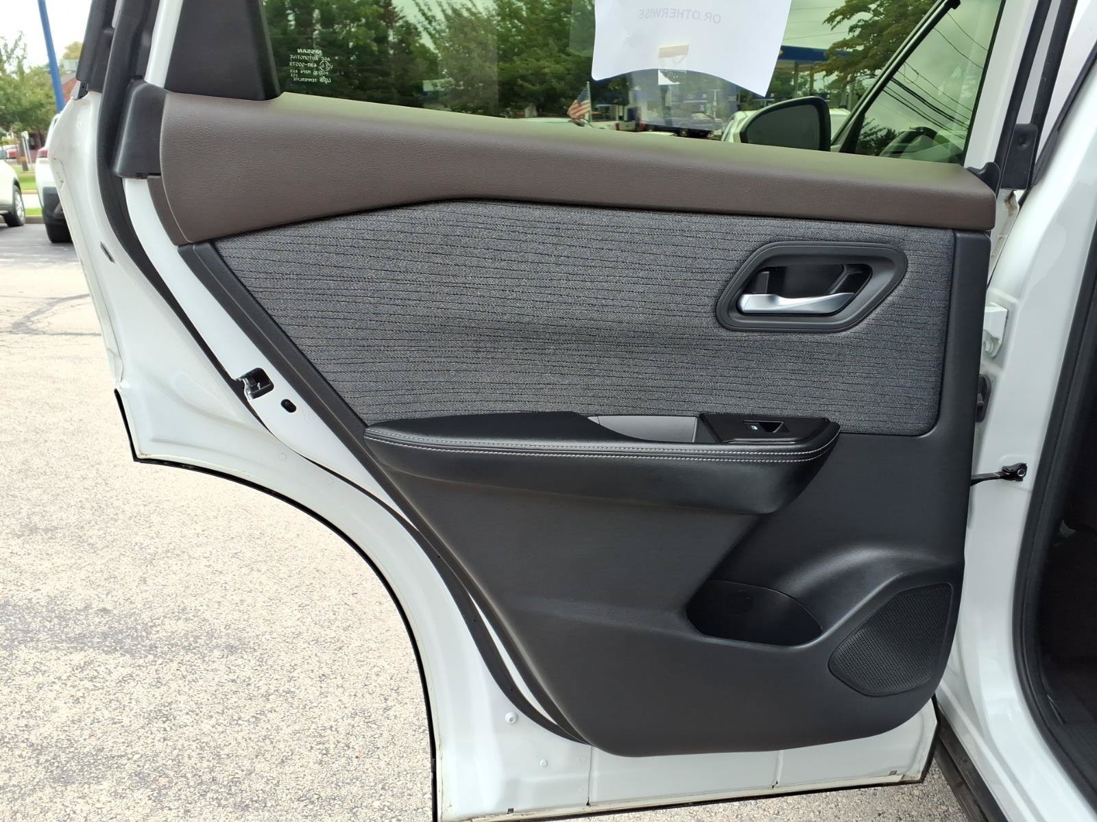 Used 2023 Nissan Rogue SV AWD/4WD image 23