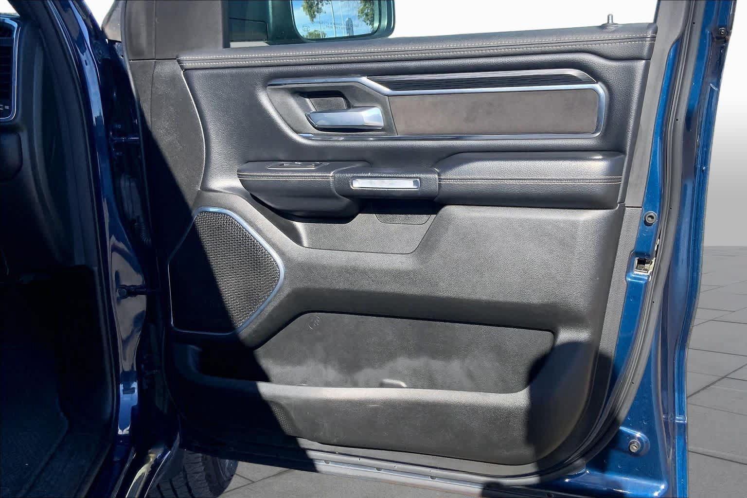 Used 2024 RAM 1500 Laramie AWD/4WD image 23