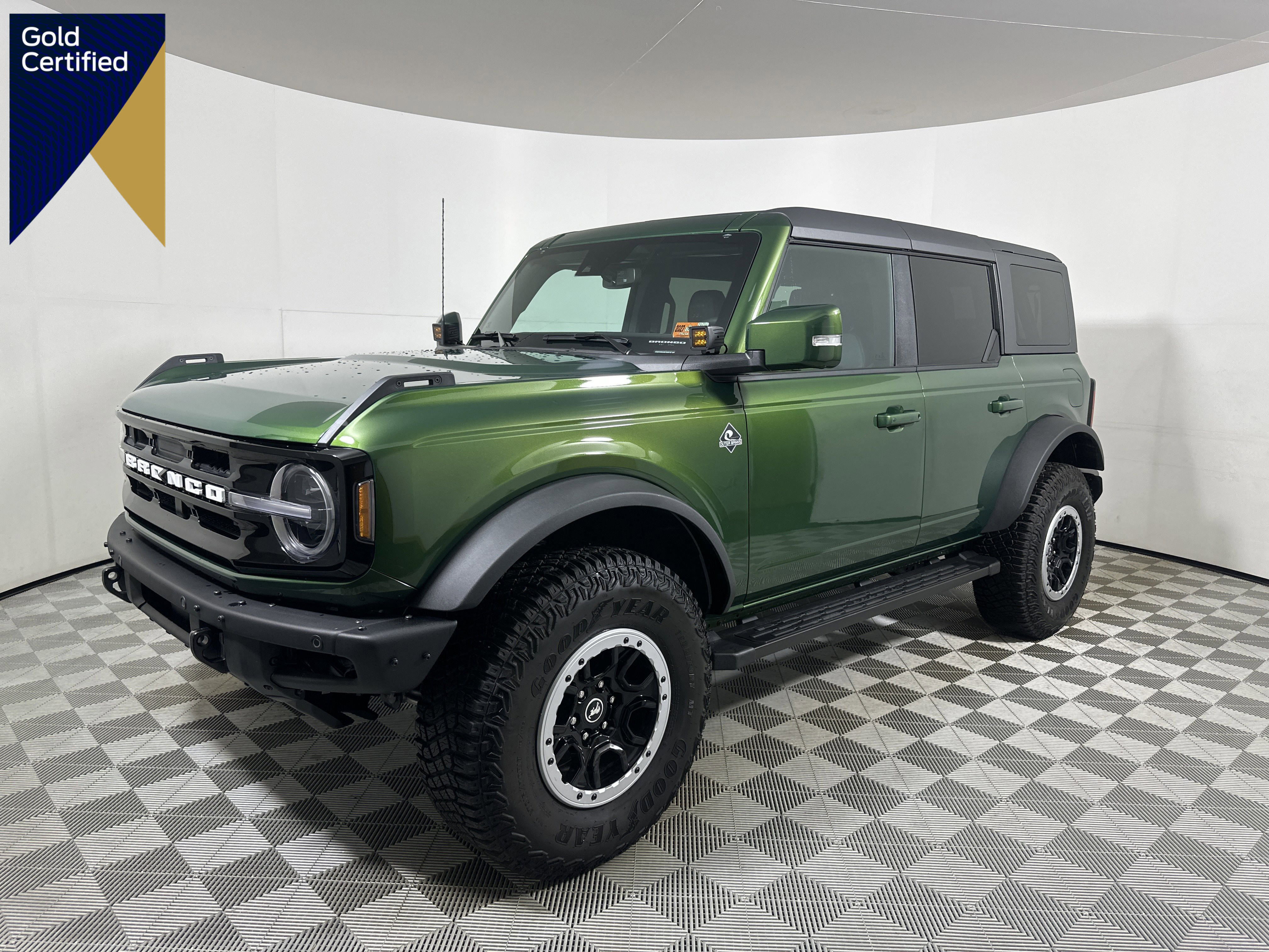 Certified 2024 Ford Bronco Outer Banks w/ Sasquatch Package image 1