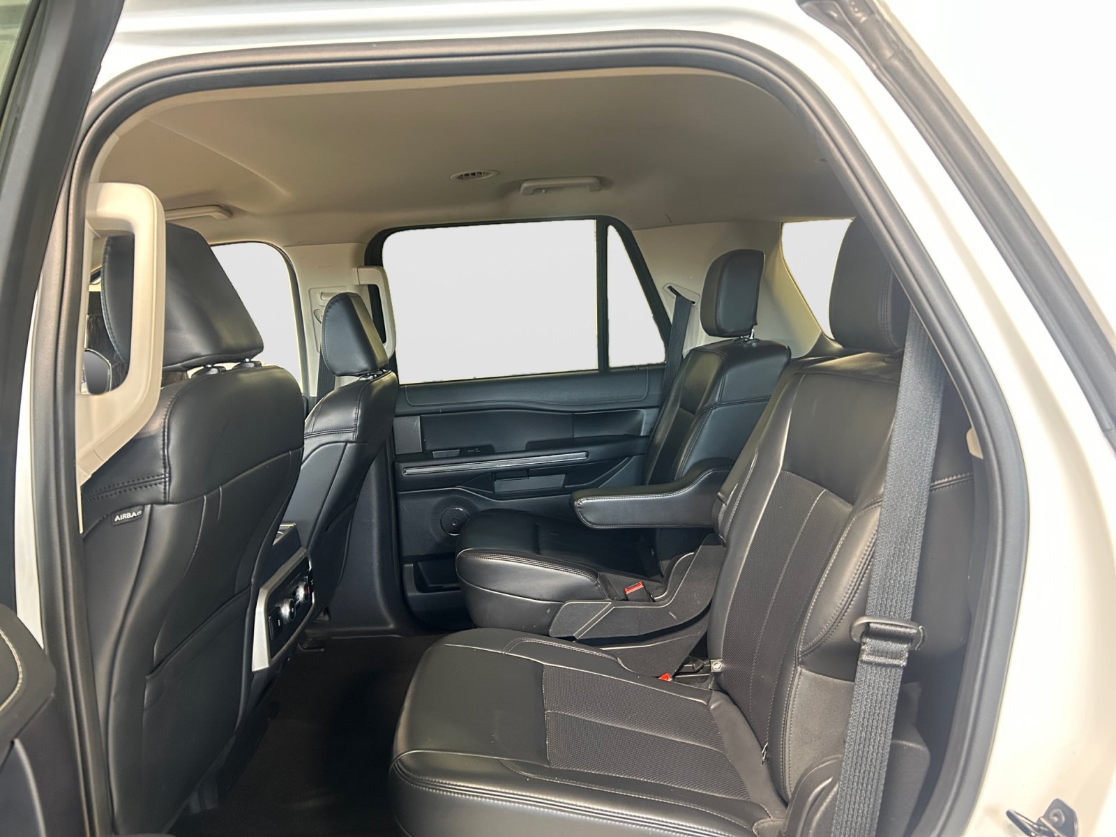 Certified 2024 Ford Expedition XLT RWD image 14