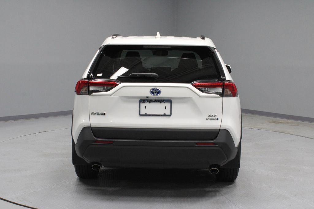 Used 2022 Toyota RAV4 XLE w/ Convenience Package AWD/4WD image 10