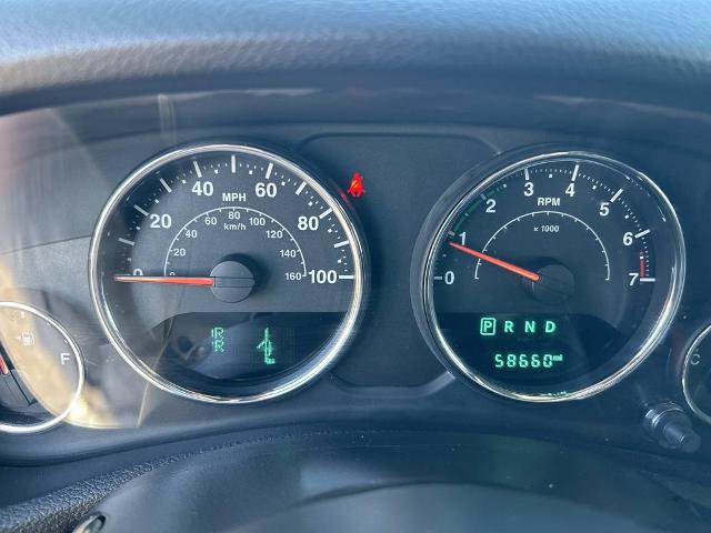 Used 2017 Jeep Wrangler Sahara w/ Connectivity Group AWD/4WD image 25