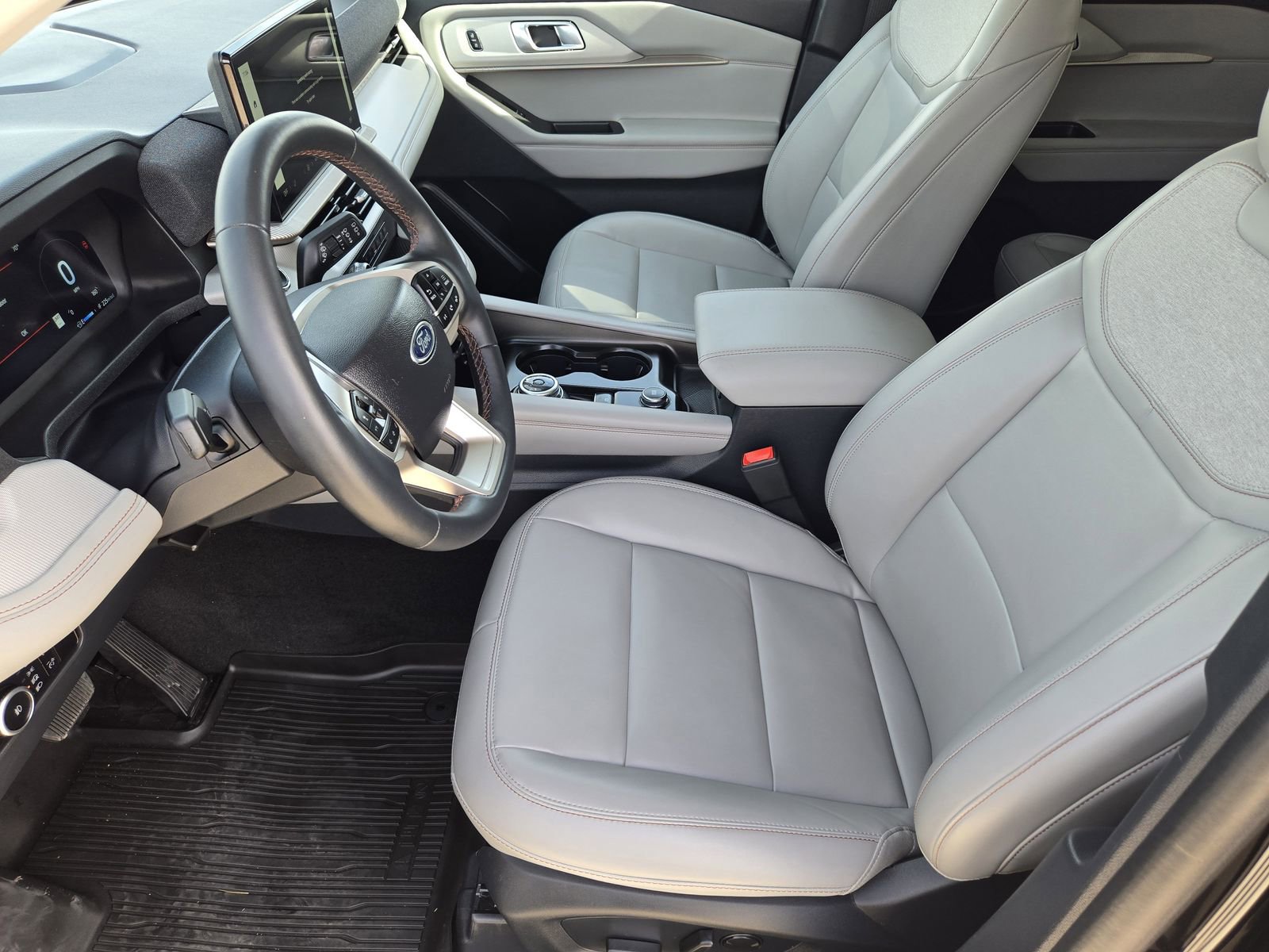 Certified 2025 Ford Explorer Active w/ Active Comfort Package image 13