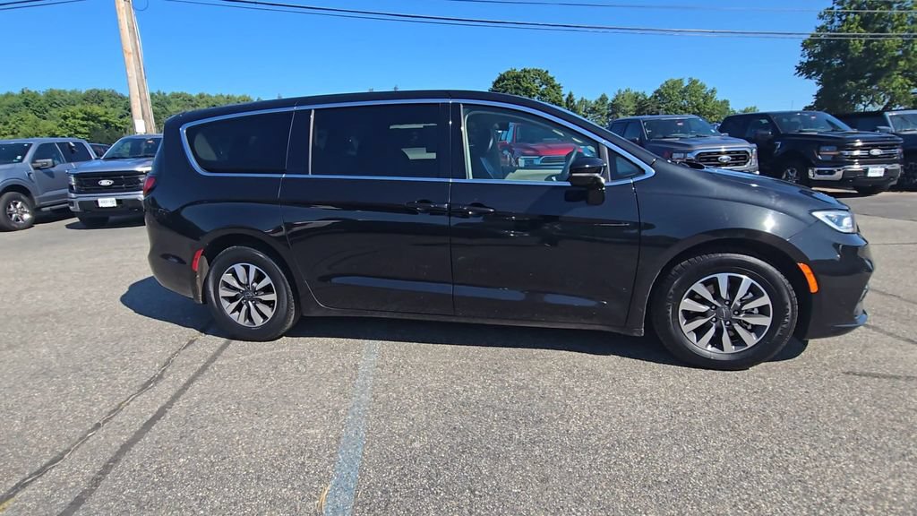 Used 2024 Chrysler Pacifica Limited FWD image 20
