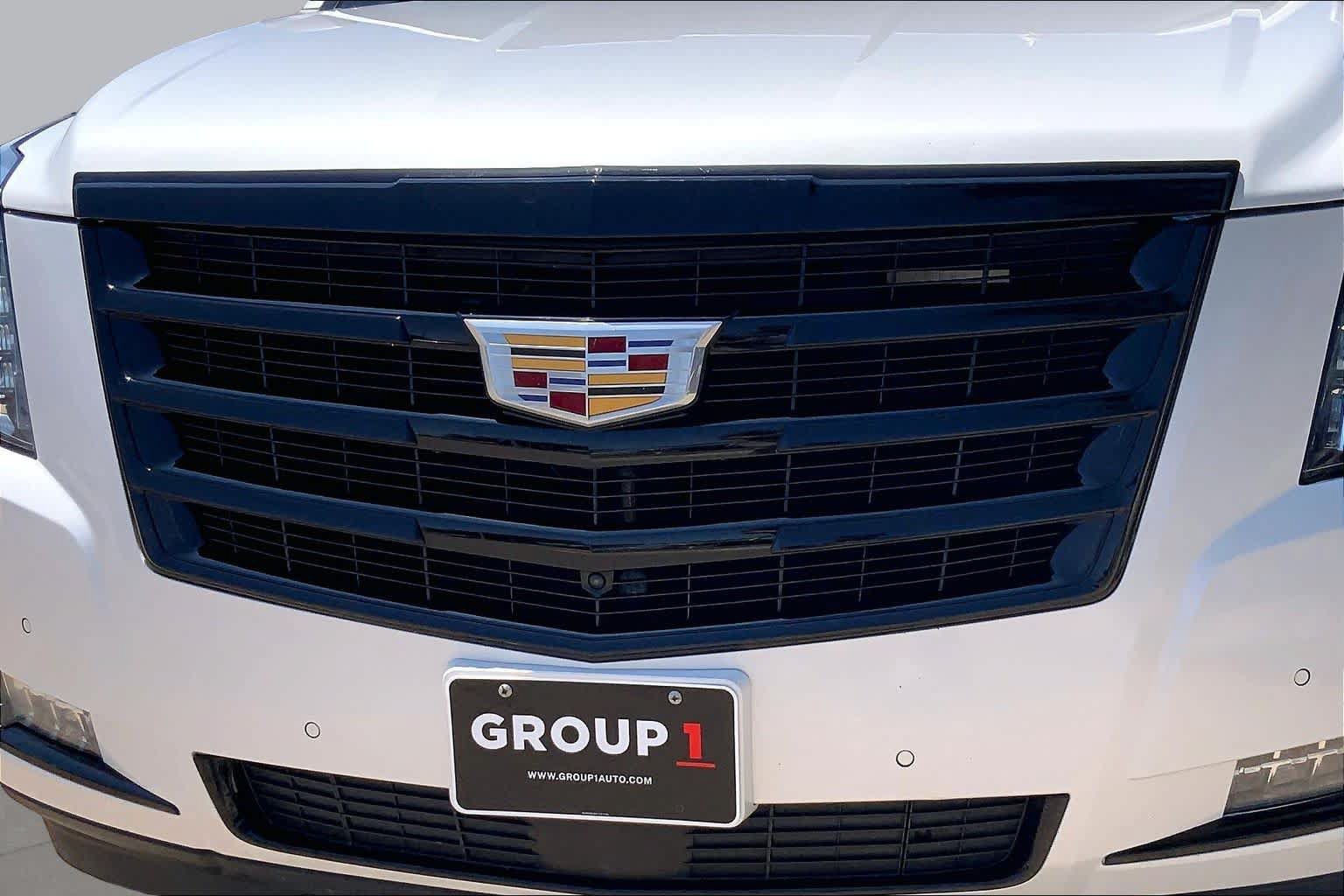 Used 2019 Cadillac Escalade Premium Luxury AWD/4WD image 30