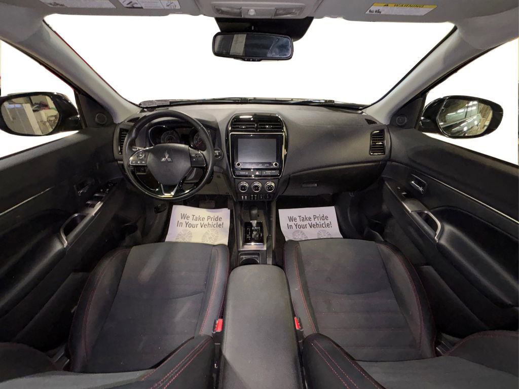 Used 2025 Mitsubishi Outlander Sport SE AWD/4WD image 25