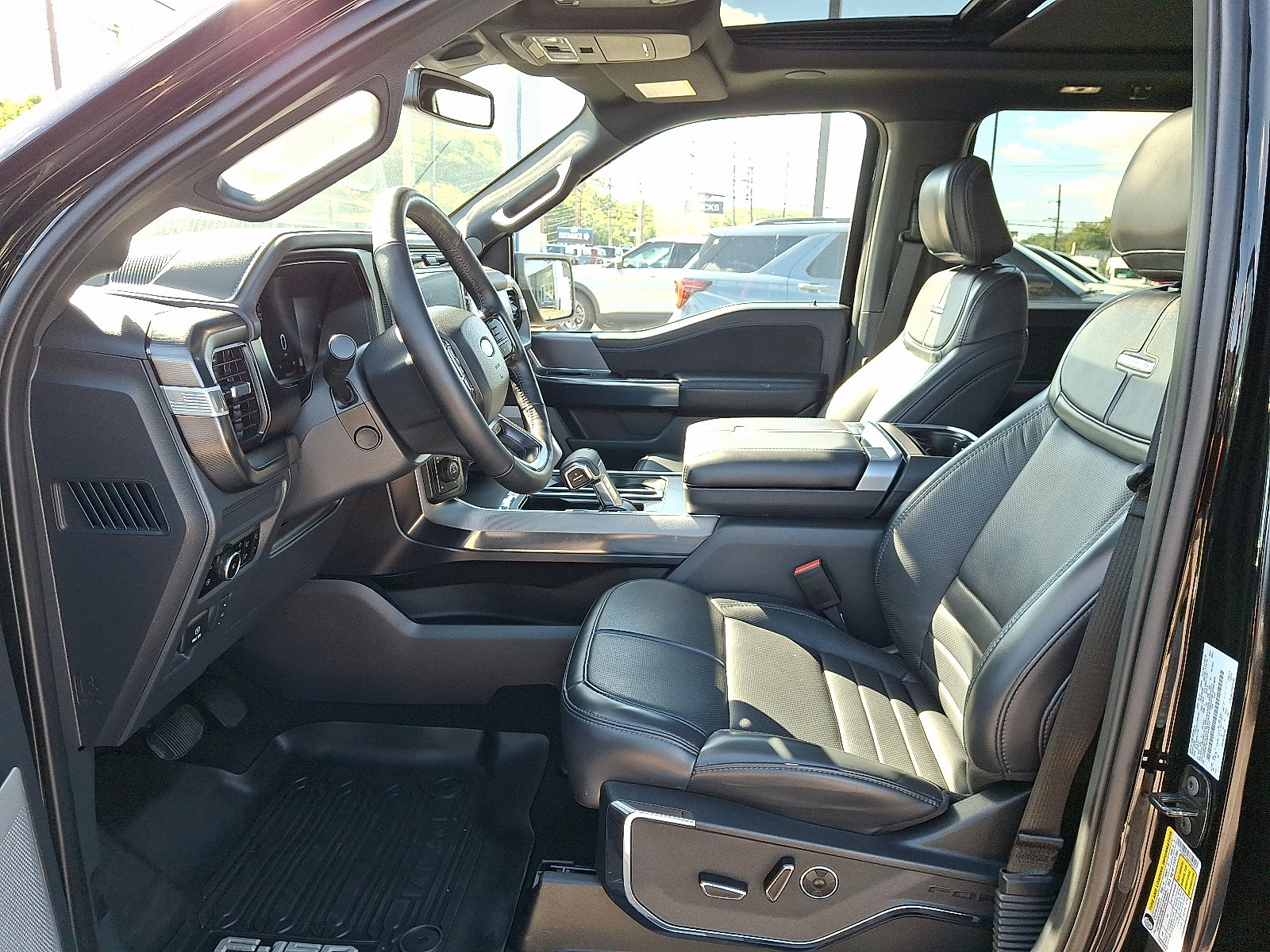 Certified 2025 Ford F150 Platinum w/ Equipment Group 702A High AWD/4WD image 13