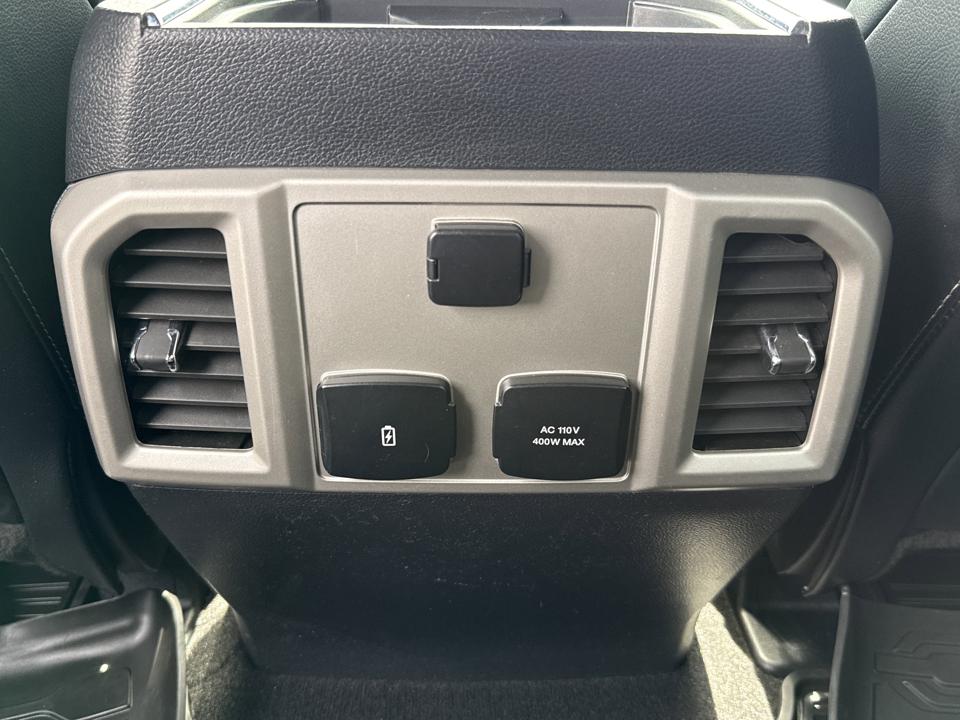 Certified 2018 Ford F150 Lariat image 28