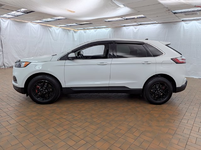 Certified 2023 Ford Edge SEL w/ Convenience Package AWD/4WD image 4