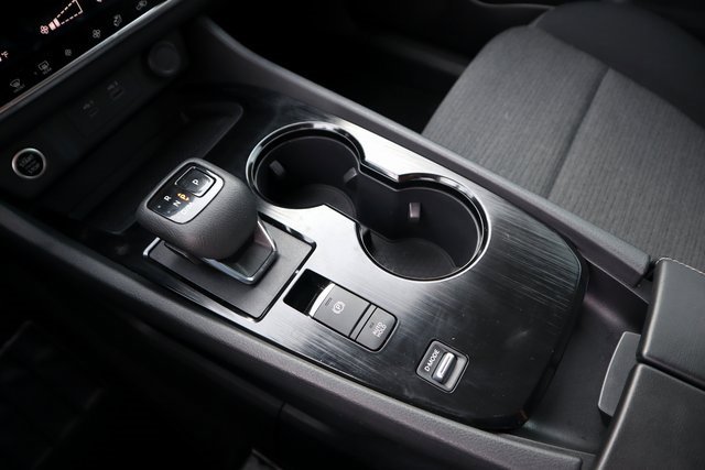 Used 2023 Nissan Rogue SV image 30