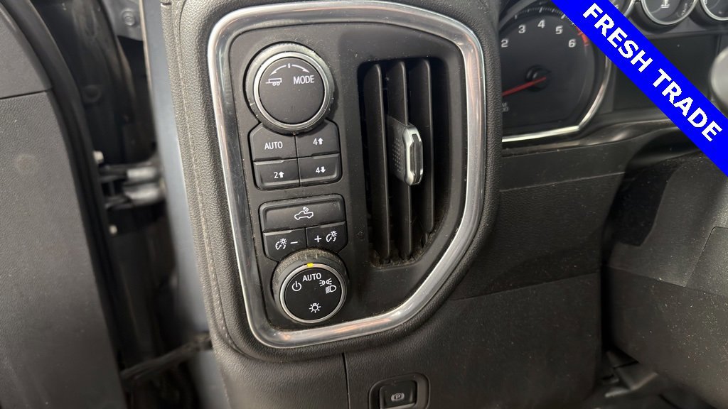 Used 2021 Chevrolet Silverado 1500 LT image 10