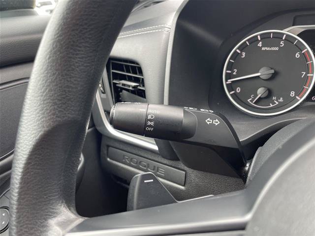 Used 2024 Nissan Rogue S AWD/4WD image 16