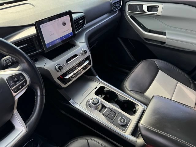 Certified 2023 Ford Explorer XLT w/ Equipment Group 202A AWD/4WD image 17