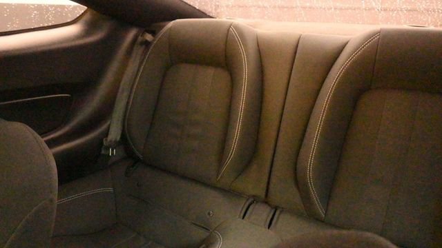 Certified 2022 Ford Mustang Coupe RWD image 19