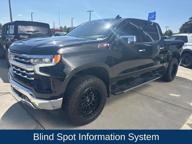 Used 2022 Chevrolet Silverado 1500 LTZ w/ Z71 Off-Road Package image 3