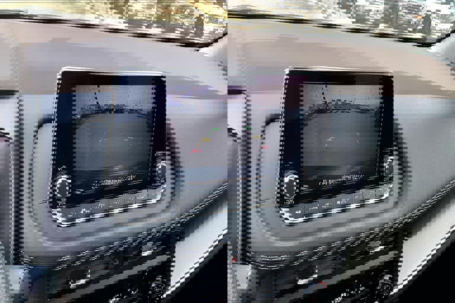 Used 2023 Nissan Rogue SV image 26