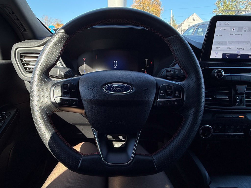 Certified 2025 Ford Escape ST-Line Select AWD/4WD image 10