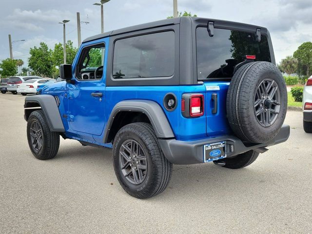 Used 2024 Jeep Wrangler Sport AWD/4WD image 4