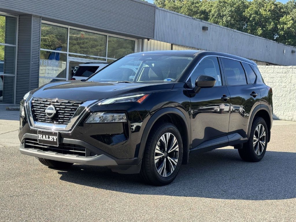 Used 2023 Nissan Rogue SV FWD image 25