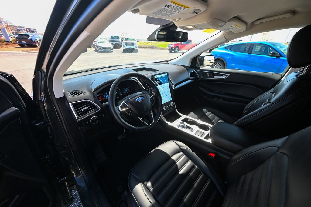 Certified 2024 Ford Edge SEL w/ Convenience Package AWD/4WD image 19