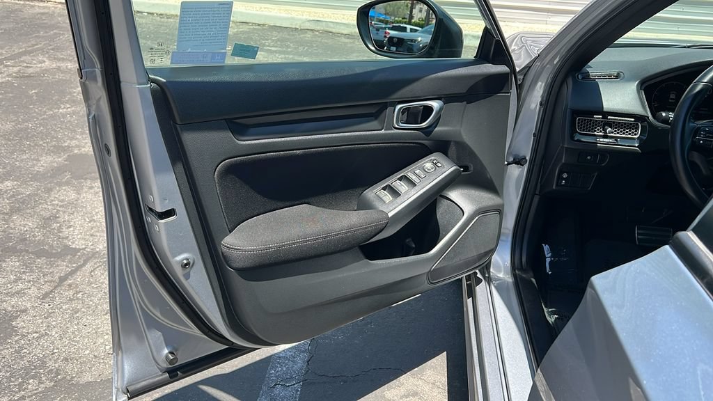 Used 2023 Honda Civic Sport image 12